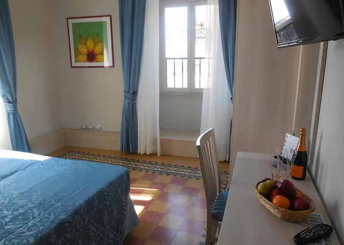 Domus Laurae בית הארחה 3*